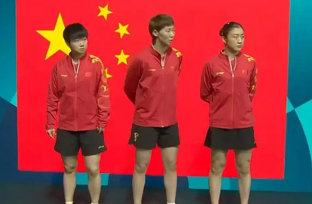 包含蒂姆重要时刻出色发挥，中国队带队取胜！赛场气氛高涨的词条